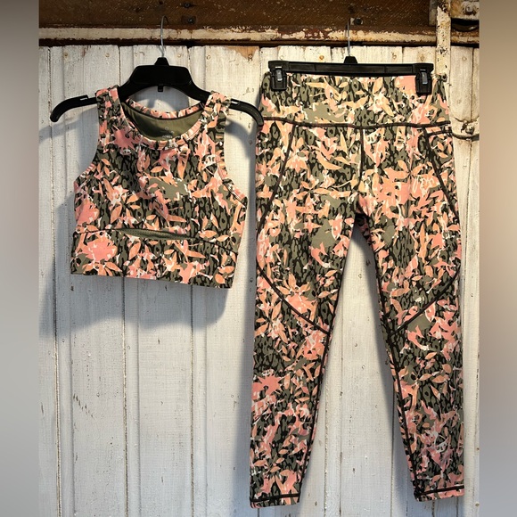 NWOT Sweaty Betty Limited Edition Power Sports Bra and 7/8 Leggings Workout Set - Picture 4 of 13